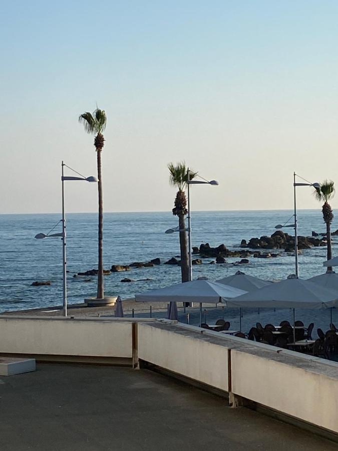 Beachside Apartment In Kato Paphos Lighthouse 81 Kültér fotó