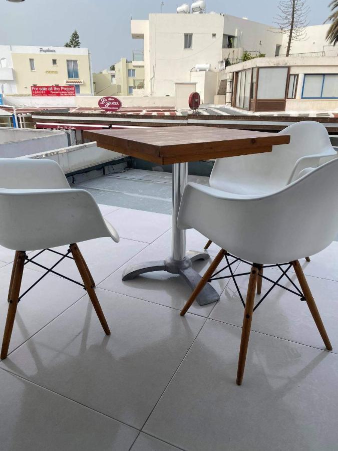 Beachside Apartment In Kato Paphos Lighthouse 81 Kültér fotó