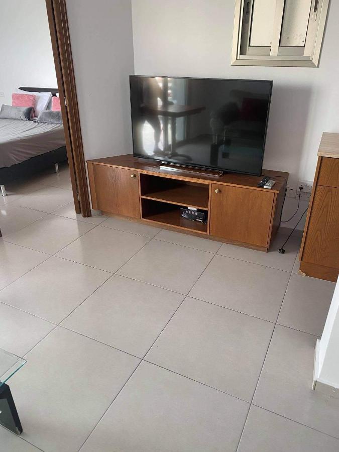 Beachside Apartment In Kato Paphos Lighthouse 81 Kültér fotó